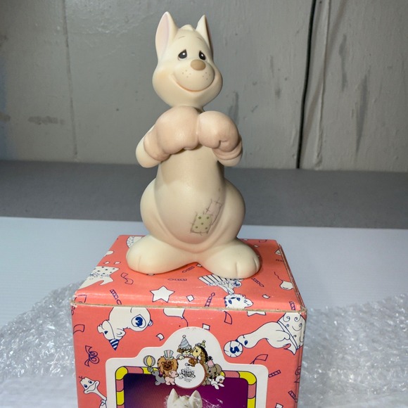 VTG Precious Moments Put A Little Punch In Your Birthday Kangaroo Figurine 1993 - Picture 2 of 9